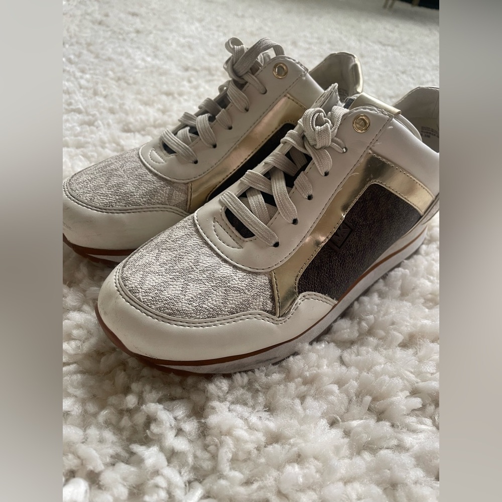 MICHAEL MICHAEL KORS- Maddy Two-Tone Logo Trainer